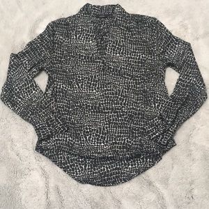 🎉 New Item 🎉 Apt. 9 animal print surplus blouse!